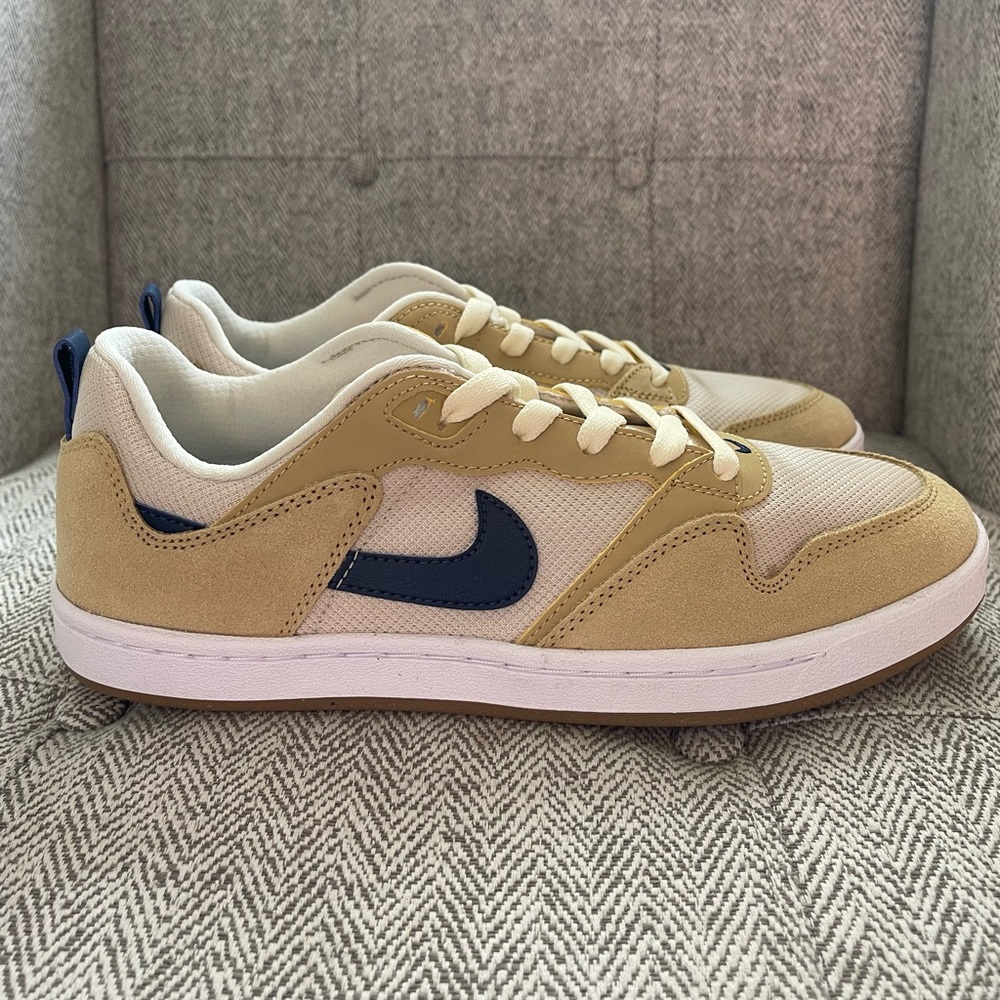 nike sb alleyoop club gold